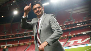Mudança de gravata de Rui Vitória mereceu comentários