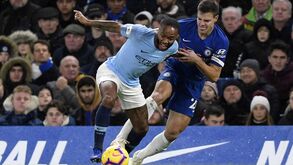 Sterling reage aos insultos de Stamford Bridge e aponta dois casos 