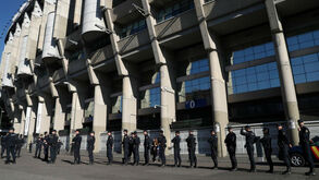 Milhares de polícias já estão a postos no Santiago Bernabéu para a Libertadores