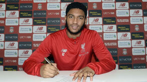 Joe Gómez renova com o Liverpool até 2024