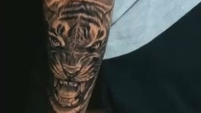 João Cancelo mostra tatuagens impressionantes