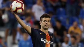 Piqué segue exemplo de Ronaldo e avança com compra de clube de futebol