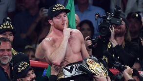 Canelo Álvarez arrasa Mayweather: «Só tem tirado credibilidade ao boxe»