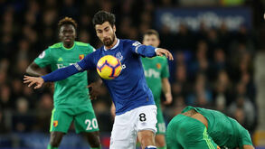 Spurs na luta por André Gomes