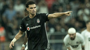 Pepe rescinde contrato com o Besiktas
