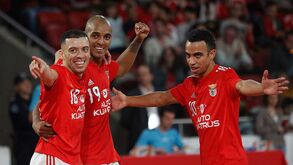 Benfica e Sporting goleiam no campeonato