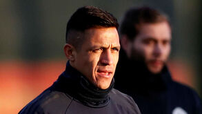 Alexis Sánchez nega aposta com Rojo sobre Mourinho
