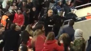 Carga policial sobre os adeptos do Sp. Braga na Luz deixou até crianças em pânico
