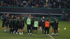 Bruno Gaspar e Nani falham treino aberto em Alvalade