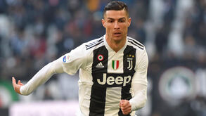 Messi ganha por dois golos a Ronaldo na passagem do ano