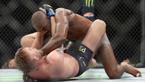 UFC 232: Foi desta forma que Jones venceu Gustafsson por KO
