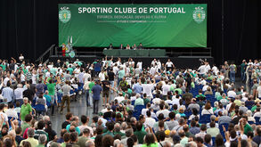 Sporting em junho: Maioria silenciosa destitui Bruno de Carvalho 