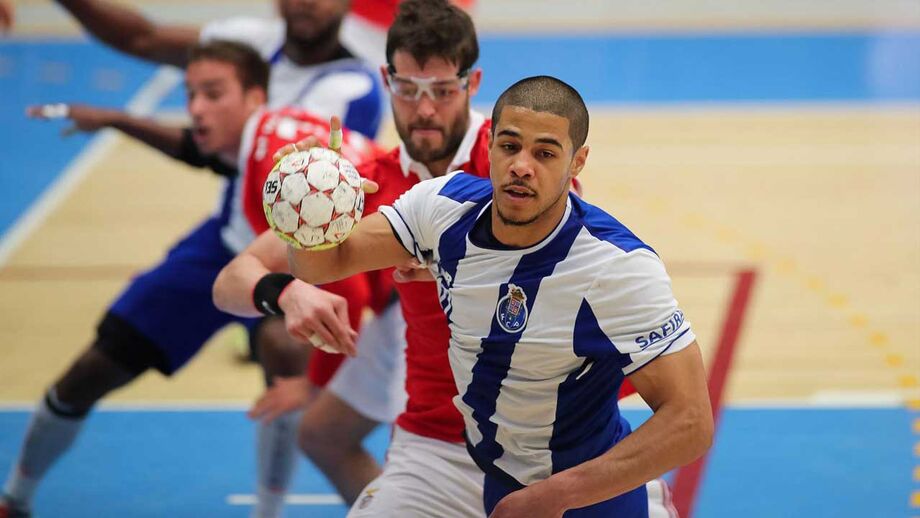 FC Porto derrota Benfica e iguala Sporting no topo da tabela