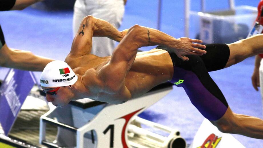 Três recordes nacionais na abertura dos Mundiais de piscina curta na China