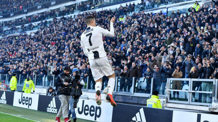 Marcou o seu 49.º golo do ano de penálti