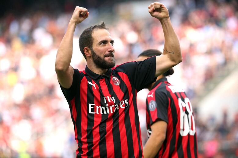 Gonzalo Higuaín perto de abandonar AC Milan