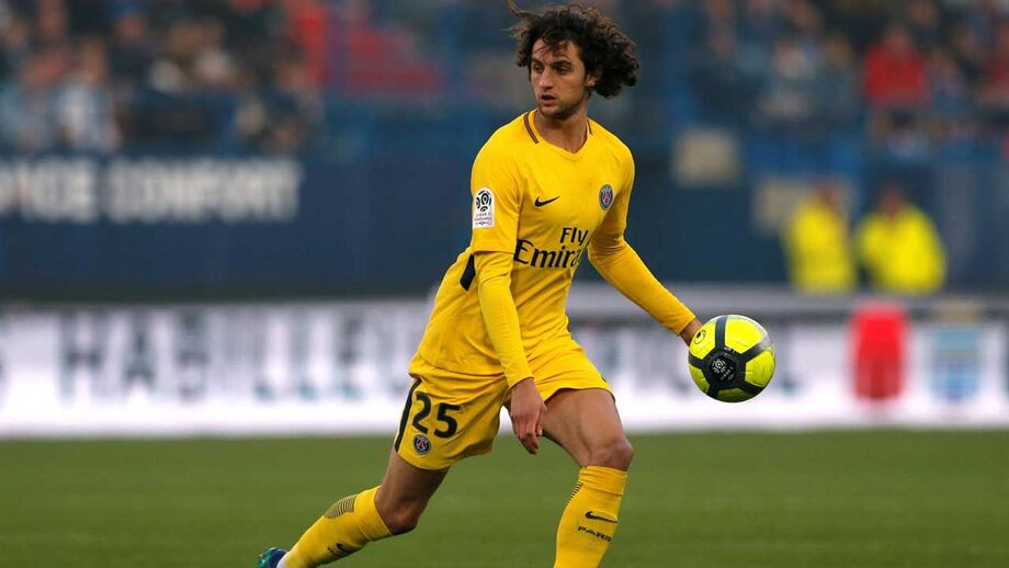 Adrien Rabiot (23 anos): agrada ao estilo de jogo do emblema catalão e está perto de assinar pelo clube já em janeiro