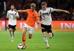 Frenkie de Jong (21 anos) - médio centro