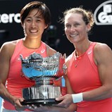 Open da Austrália: Stosur e Shuai vencem primeiro Grand Slam em pares  