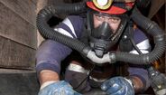 Mineiro desce ao poço para o regate de Julen em Málaga