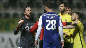 FC Porto em março: Primeira derrota provocou revolta