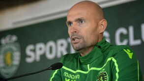 Keizer está feliz com três regressos e explica ausência dos reforços 