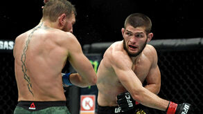Khabib quer voltar a lutar mas só em combates lucrativos financeiramente