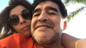 Filha de Maradona num doloroso relato: «Talvez algum dia perdoe coisas que agora não consigo»