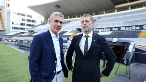 V. Guimarães reage ao interesse do Benfica em Luís Castro e invoca regulamento da Liga