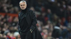 Mourinho não vai ser treinador do Benfica nem agora nem no final da época