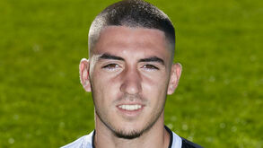  Pedro Simões renova até 2021 com mais um ano de opção