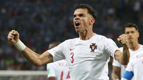 Pepe já assinou até 2021 pelo FC Porto