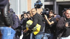 Mustafá ainda não pagou caução