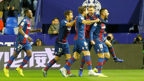 Levante derrota Barcelona e está em vantagem nos 'oitavos' da Taça do Rei