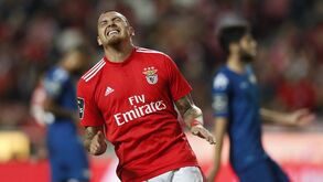 América pressiona por Castillo mas não desespera