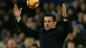 Marco Silva: «Não temos condições financeiras para ir ao mercado»