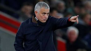 Mourinho lembra passagem pelo Chelsea: «Não fui eu quem decidiu vender Salah»