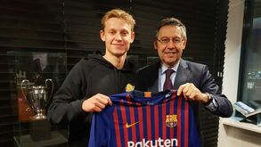 Barcelona oficializa contratação de Frenkie de Jong: os detalhes da transferência milionária
