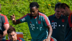 Renato Sanches afasta-se do PSG