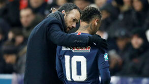 Neymar tem uma fratura no pé e pode ser operado