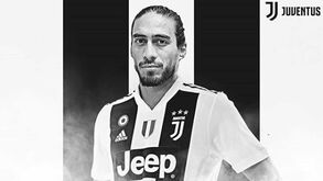 Martín Cáceres regressa pela terceira vez à Juventus