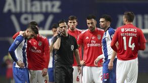 Benfica volta à arbitragem e aponta 