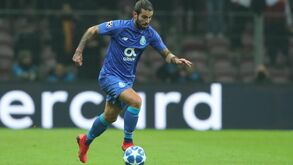 PAOK confirma Sérgio Oliveira de forma original