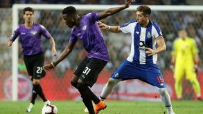 Loum é reforço do FC Porto até final da época com opção de compra