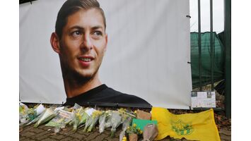 Acuña junta-se a apelo por Emiliano Sala: «Não deixem de procurar» -  Sporting - Jornal Record