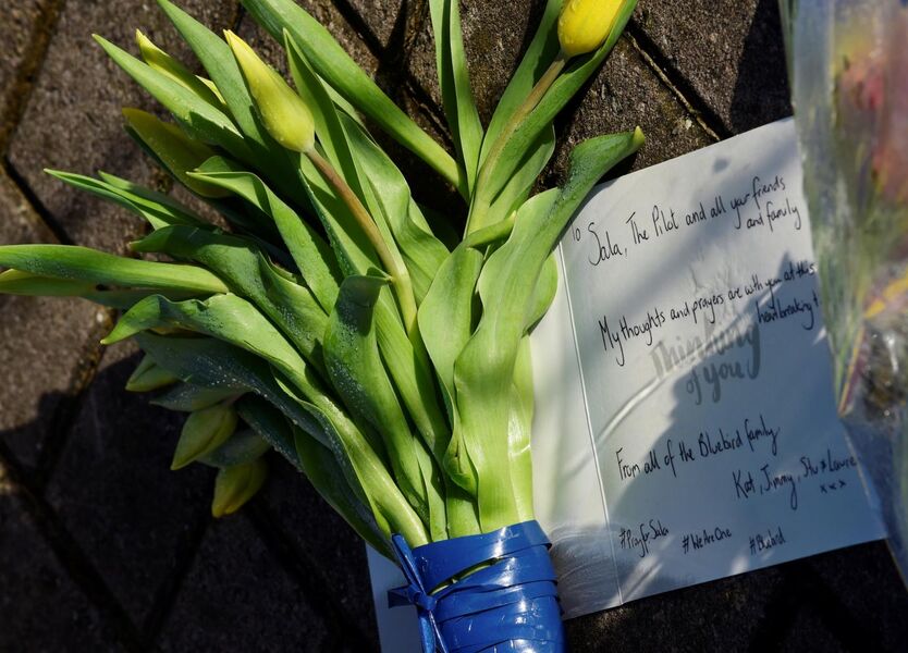 BBC divulga mensagens trocadas entre Emiliano Sala e jogador que ofereceu  avião para transportar o argentino