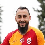 Galatasaray empata na estreia de Mitroglou