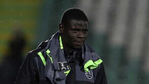 Abdu Conté viu a saída do Sporting travada