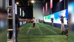 Usain Bolt iguala recorde das 40 jardas na NFL... de calças e sem ténis apropriados