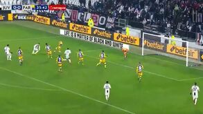 Até a escorregar Cristiano Ronaldo consegue marcar: o primeiro golo apontado ao Parma